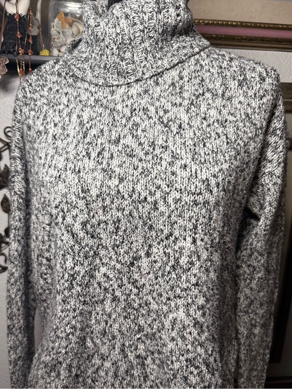 Old Navy Black Marl Chunky Knit Turtleneck Sweater Womens •Size S• Side Slits